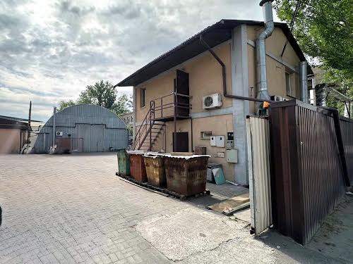 комерційна за адресою Універсальна вул., 6