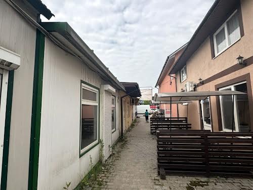 коммерческая по адресу Полесская ул., 1