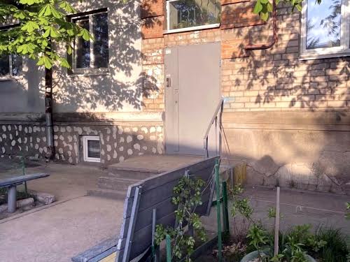 квартира за адресою Автобуду вул., 8