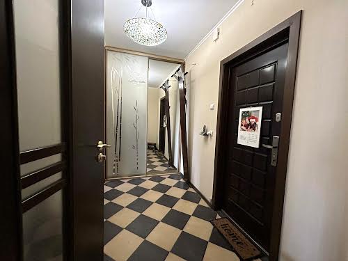 квартира за адресою Ревуцького вул., 11