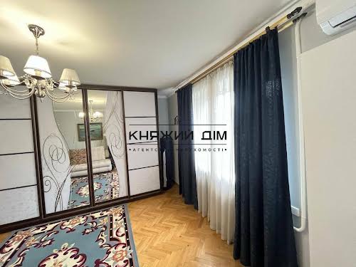 квартира за адресою Машинобудівна вул., 8