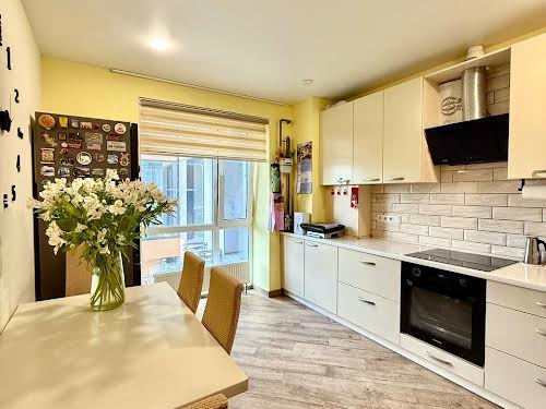 квартира за адресою Світлова, 32а