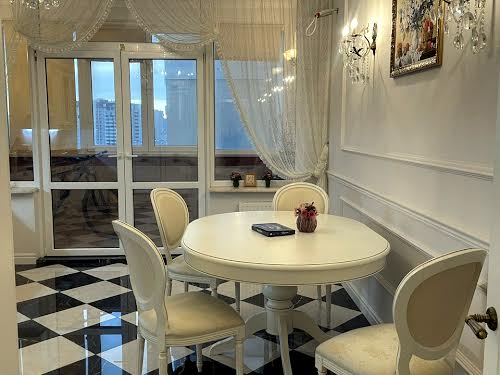 квартира за адресою Літературна, 12 А
