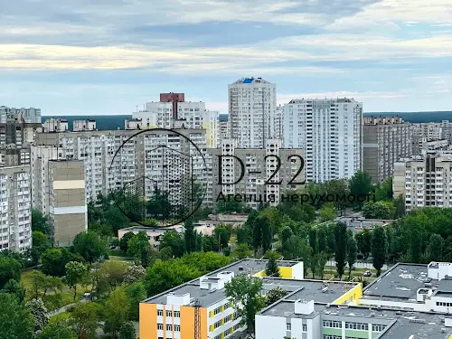 квартира по адресу Ревуцкого ул., 7-В