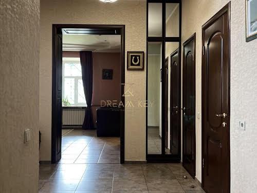 будинок за адресою с. Вишеньки, Урожайна, 13