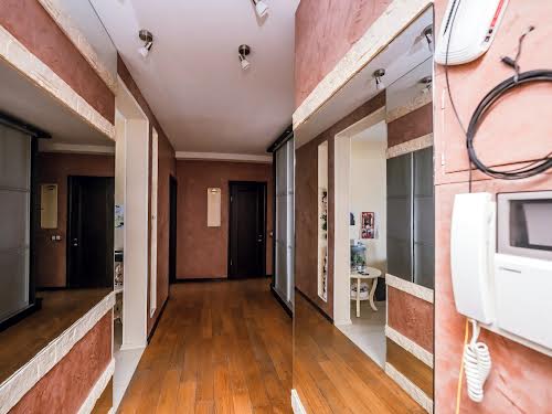 квартира за адресою Анни Ахматової вул., 35-А
