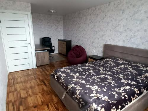 квартира за адресою Титова вул., 18Б