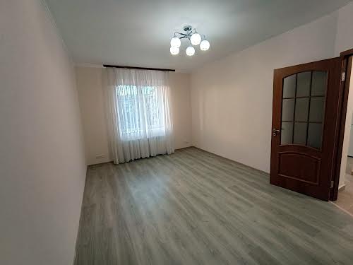 квартира за адресою с. Винники, Винна Гора, 5