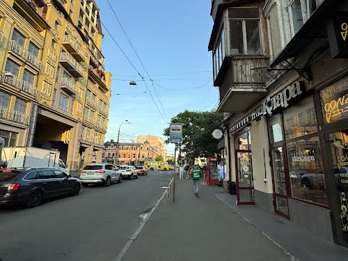квартира за адресою Костянтинівська вул., 19