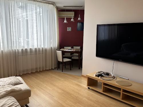 квартира за адресою Миколи Амосова вул., 4