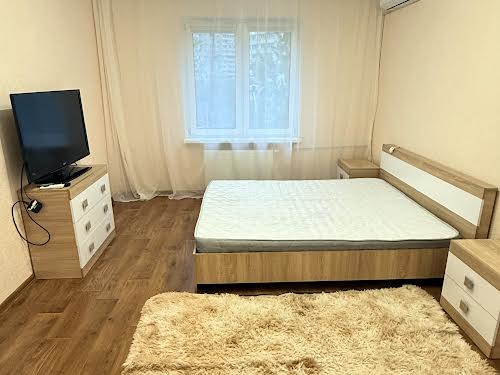 квартира по адресу Ревуцкого ул., 54-А