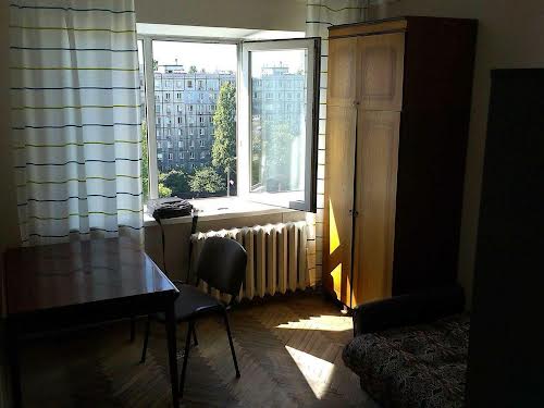 квартира за адресою Братиславська вул., 4
