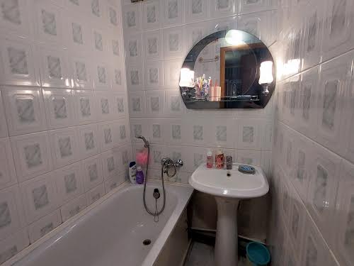 квартира за адресою Космонавтів вул., 146б