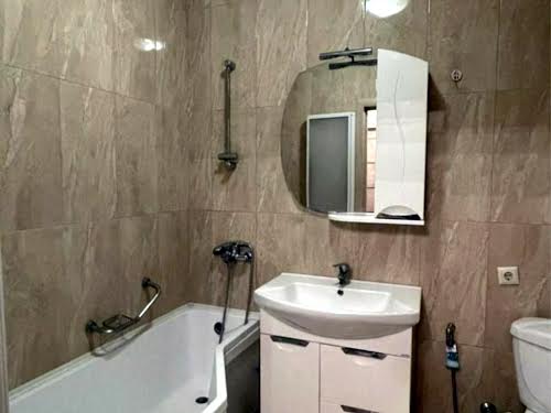 квартира за адресою Подільська вул., 1