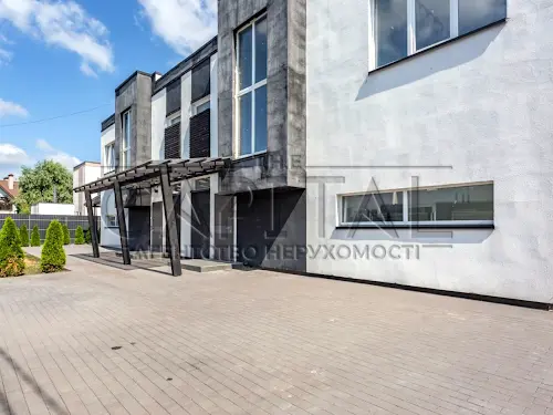 будинок за адресою озерна, 1