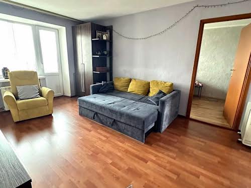 квартира за адресою Будівельників вул., 27А