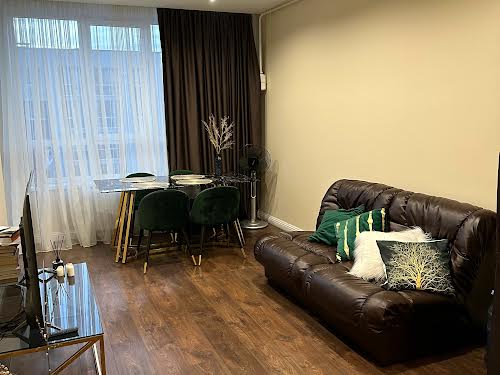 квартира за адресою Трускавецька вул., 128