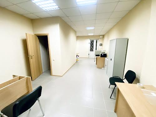 комерційна за адресою Івана Дяченка вул., 20