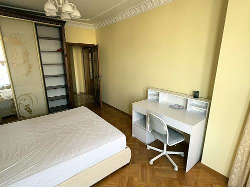 квартира за адресою Авраама Лінкольна вул., 6
