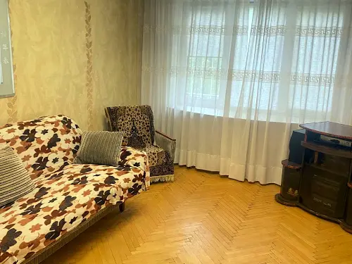 квартира по адресу Строителей ул., 14