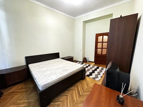 квартира за адресою Крехівська вул., 7