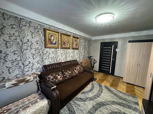 квартира по адресу Строителей ул., 12-Б