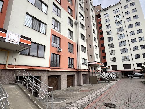 квартира по адресу Гетмана Петра Дорошенко ул., 165Б