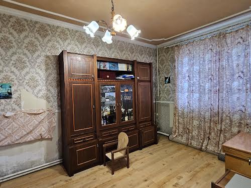 будинок за адресою Закарпатська вул., 12