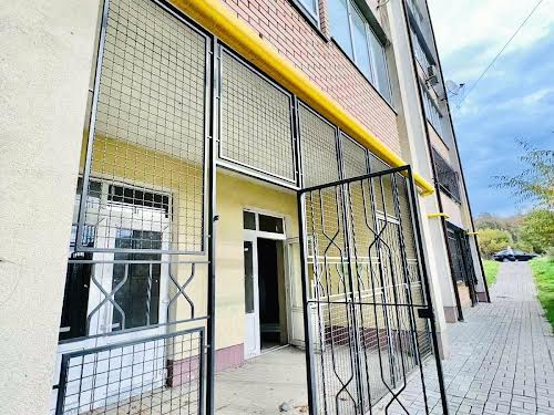 коммерческая по адресу Леннона ул., 35
