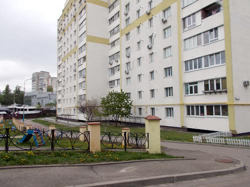 квартира за адресою Льотна вул. (Червоногвардійська), 3в