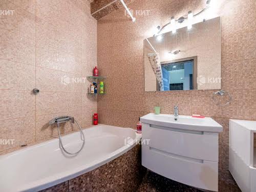 квартира за адресою Домобудівельна вул., 5