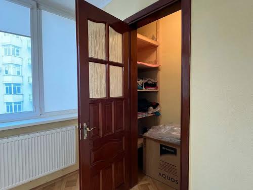 квартира за адресою Білозіра, 8