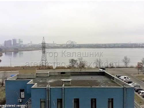 квартира по адресу Ревуцкого ул., 42-Б