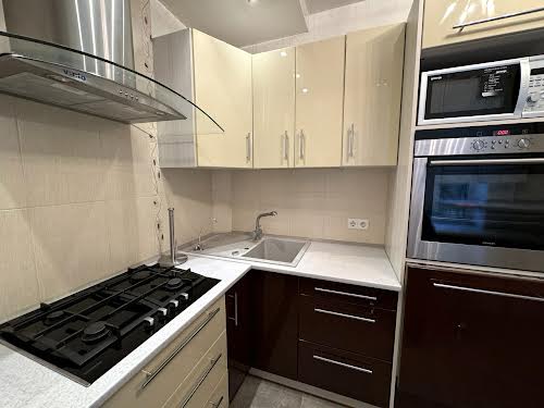 квартира за адресою Івана Франка просп., 26