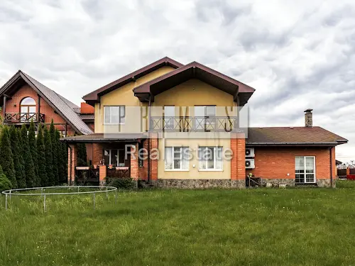 будинок за адресою Зоряна вул.