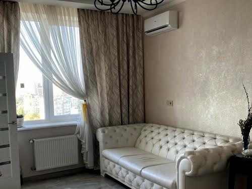 квартира за адресою Михайлівська вул., 8