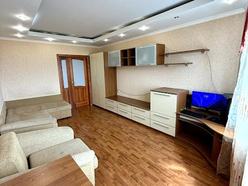 квартира за адресою Верховинна вул., 35
