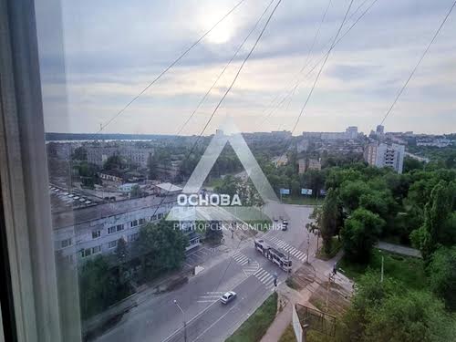 квартира за адресою Шкільна вул. (Героїв Сталінграда), 1-А