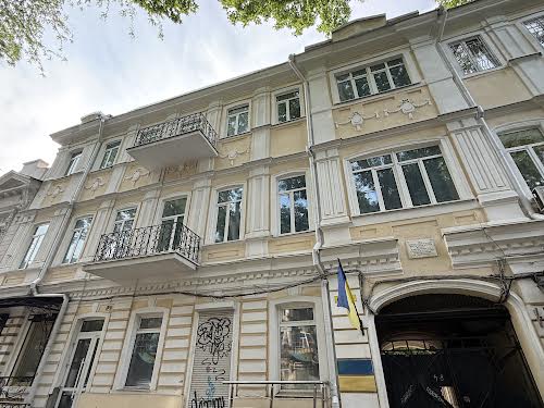 квартира за адресою Толстого Льва пл., 4