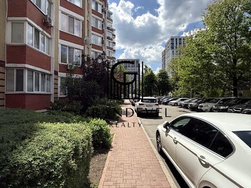 квартира по адресу Салютная ул., 1-Б
