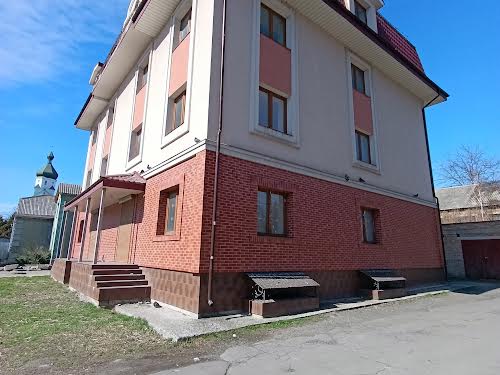 комерційна за адресою вул. Пересопницька, 170