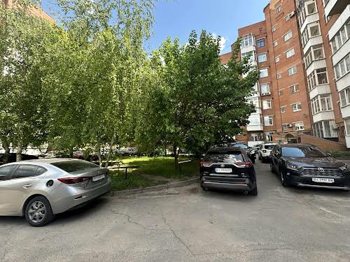 квартира за адресою В'ячеслава Чорновола вул., 2б