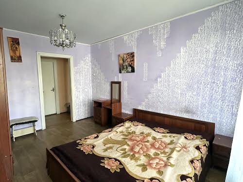 квартира за адресою Гната Хоткевича вул., 77