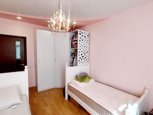 квартира за адресою Регенераторна вул., 4к1