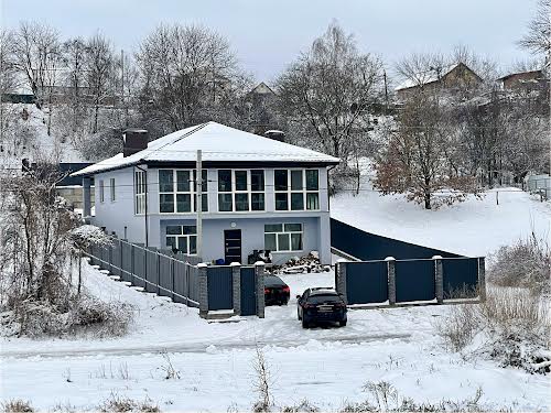 дом по адресу с. Гатное, Підлісна