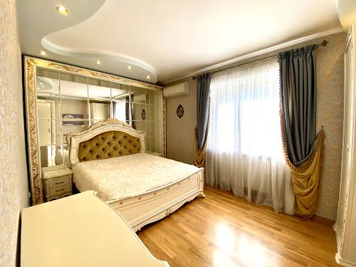 квартира за адресою Вишняківська вул., 11