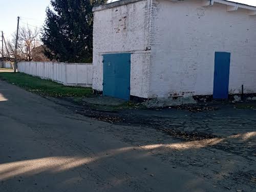комерційна за адресою вул.Дзержинського, 64