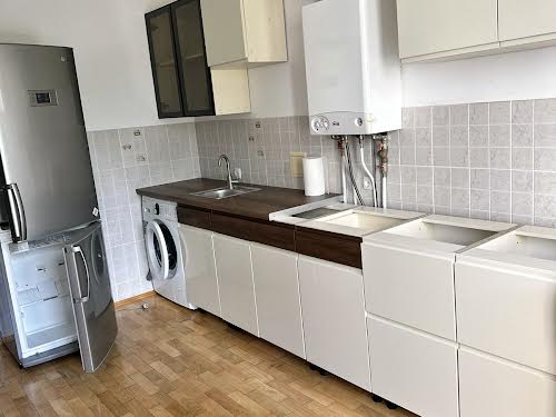 квартира за адресою Тролейбусна вул., 26