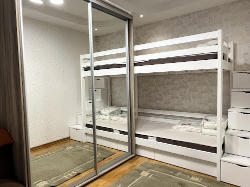 квартира за адресою Волинська вул., 8