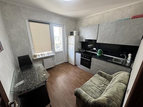 квартира за адресою Софії Русової вул., 7